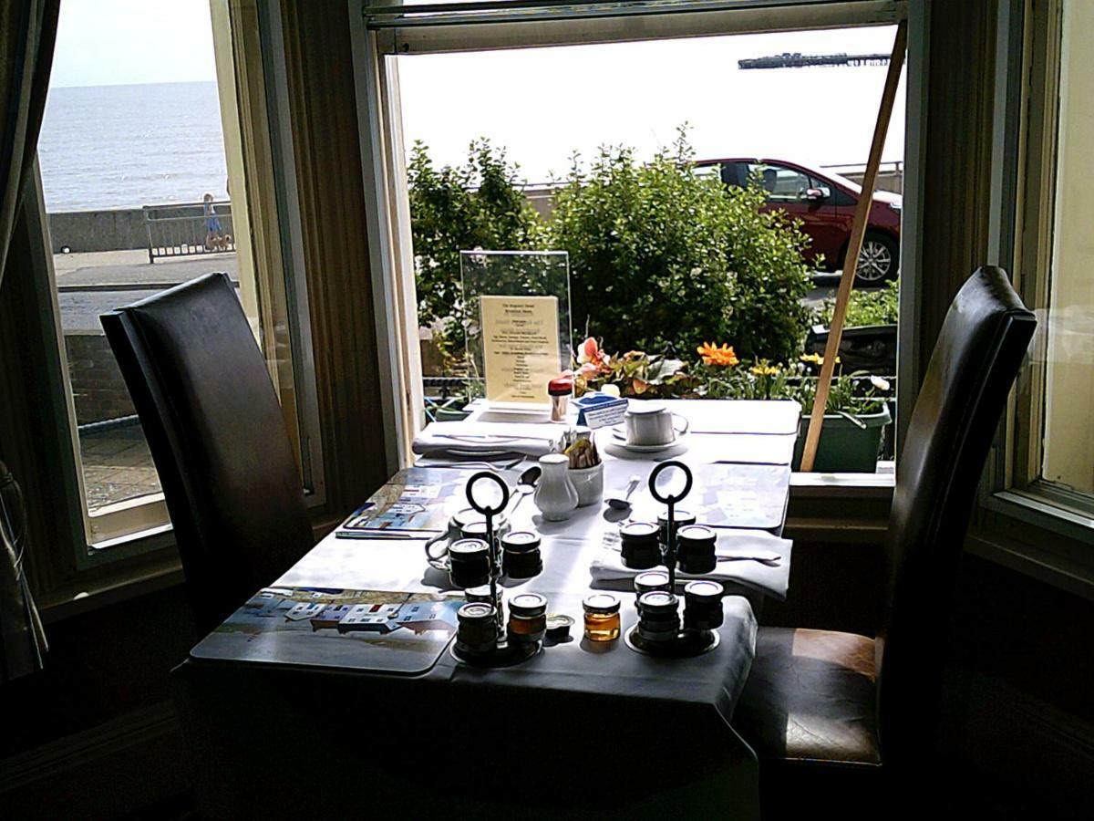 Regency House Bed & Breakfast Walton-on-the-Naze Ngoại thất bức ảnh